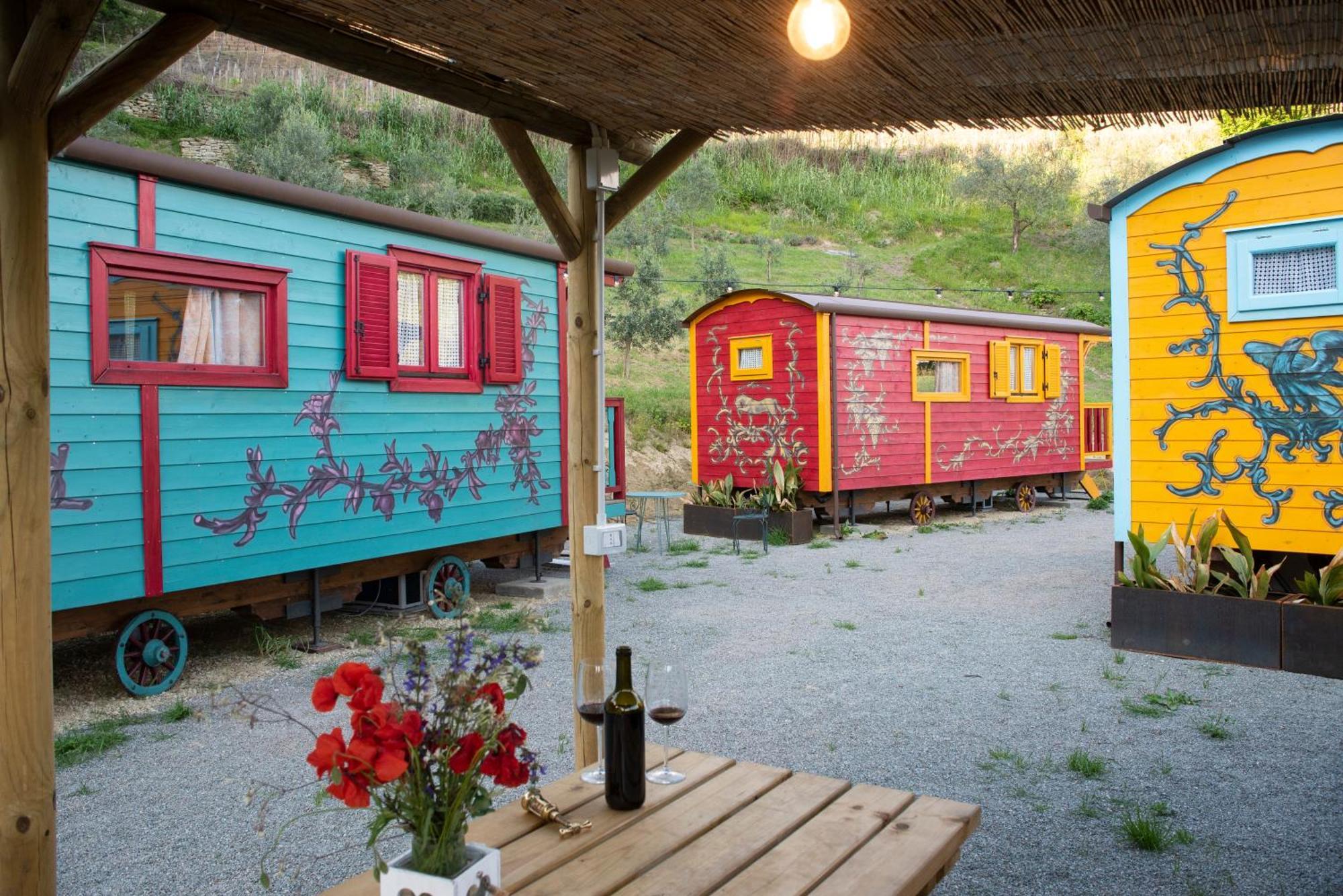 Agriturismo La Rovere - I Carrozzoni Gitani Cossano Belbo Zewnętrze zdjęcie