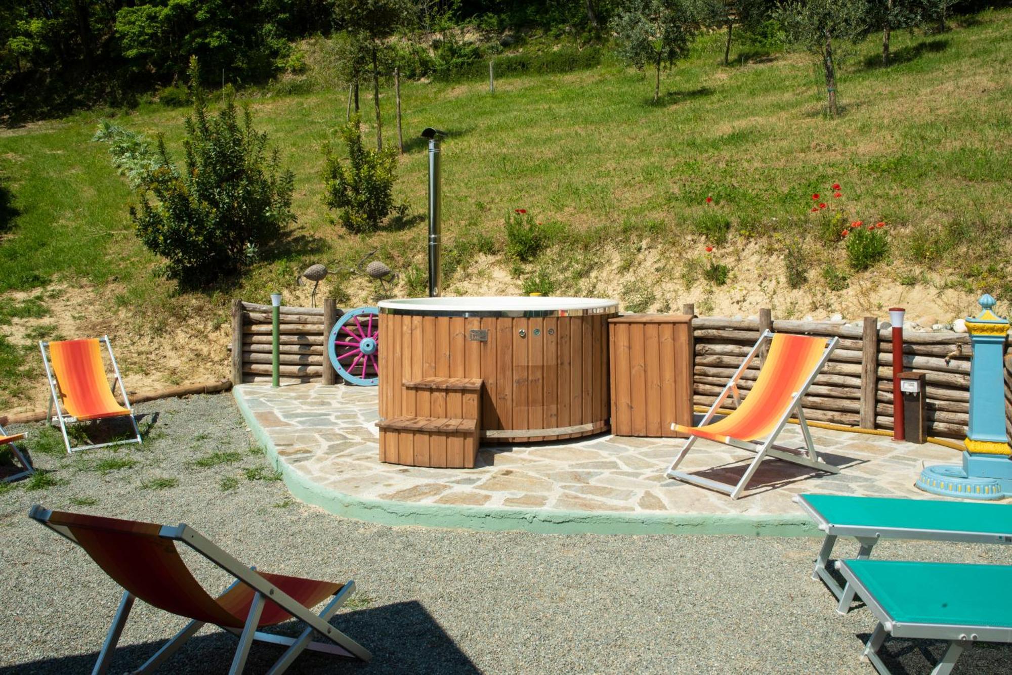 Agriturismo La Rovere - I Carrozzoni Gitani Cossano Belbo Zewnętrze zdjęcie