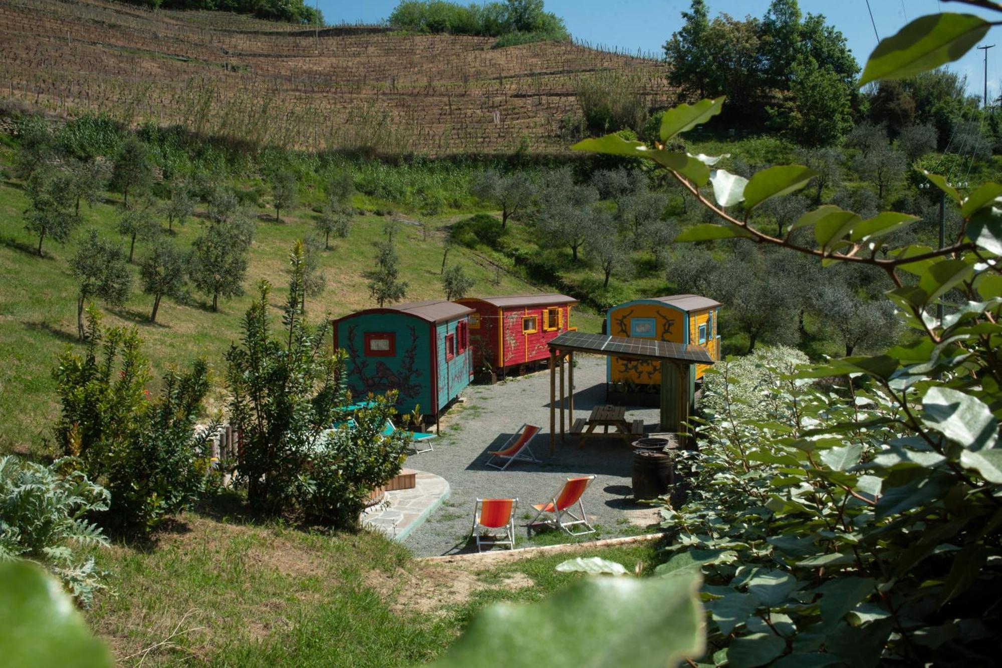 Agriturismo La Rovere - I Carrozzoni Gitani Cossano Belbo Zewnętrze zdjęcie